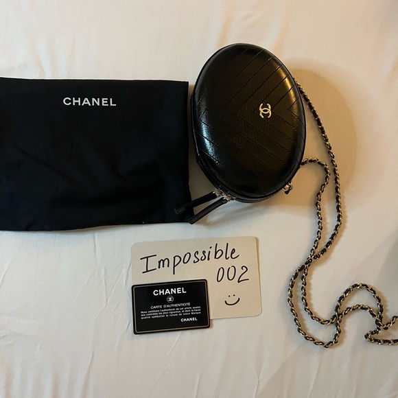 Chanel Limited round vanity 20C - Picture 8 of 9